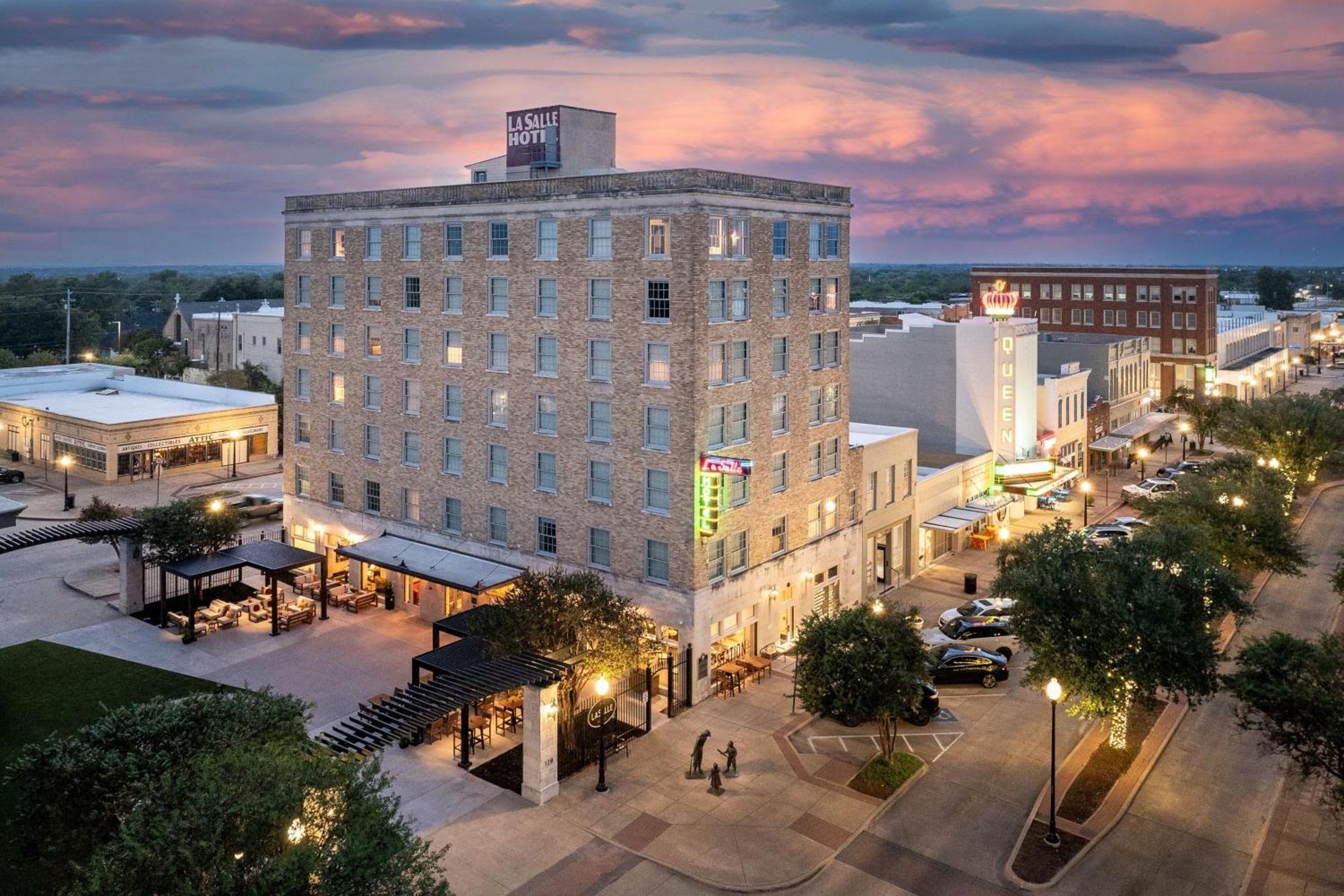 The LaSalle Hotel, Bryan College Station, a Tribute Portfolio Hotel Exterior photo