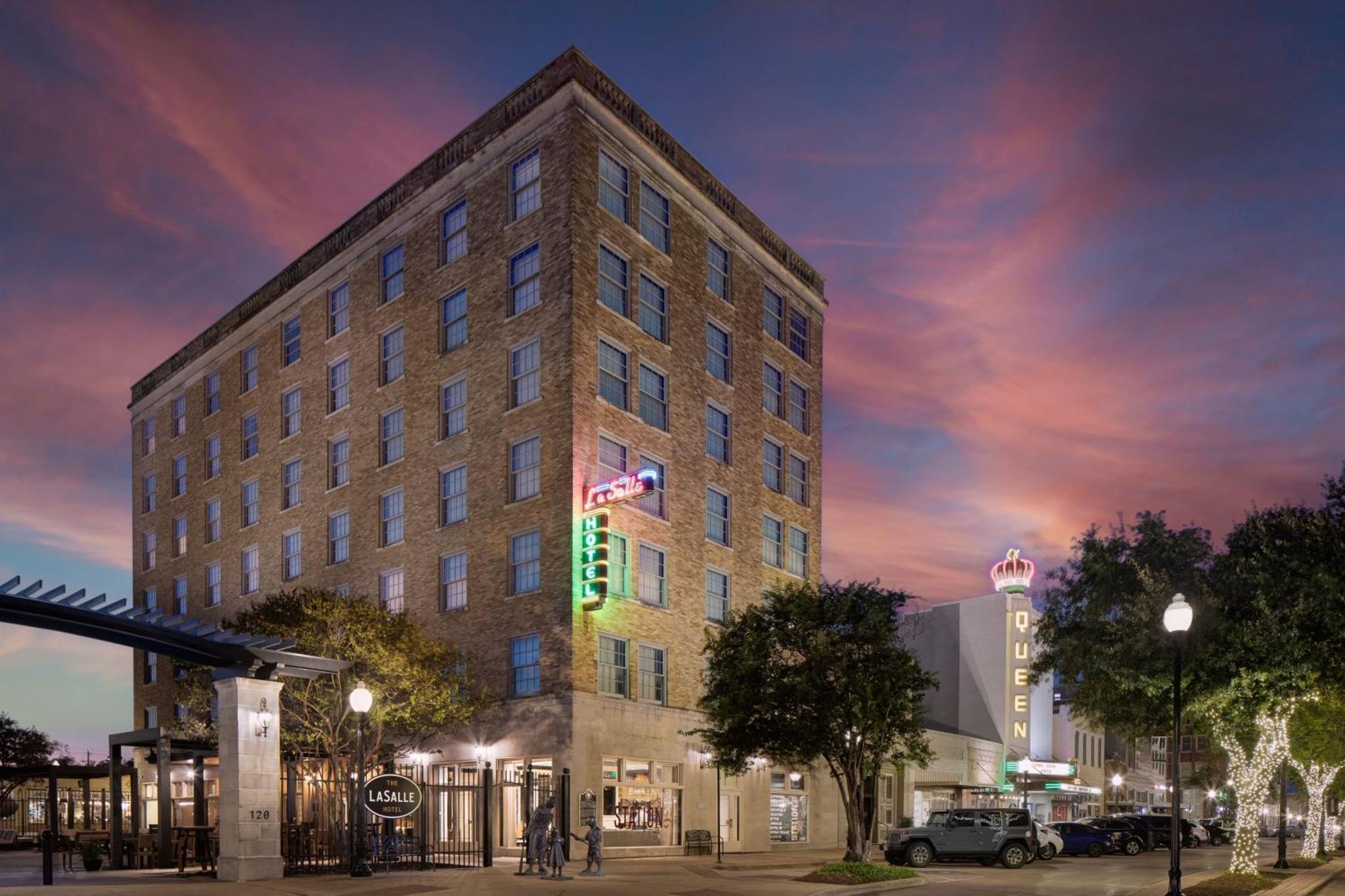 The LaSalle Hotel, Bryan College Station, a Tribute Portfolio Hotel Exterior photo